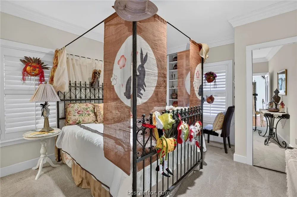 2349 W Briargate Drive Bryan, TX 77802