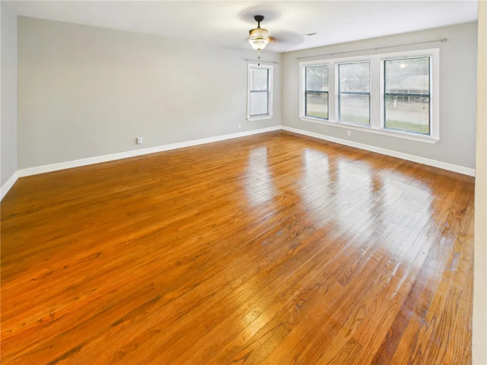 1206 E 30th Street Bryan, TX 77802