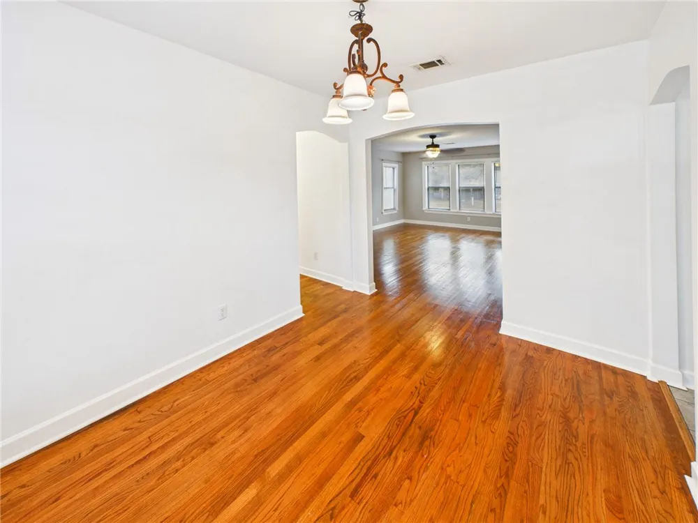 1206 E 30th Street Bryan, TX 77802