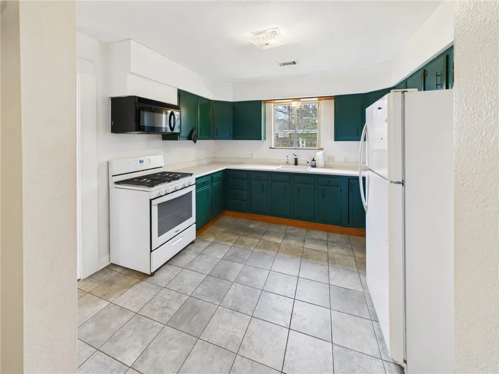 1206 E 30th Street Bryan, TX 77802