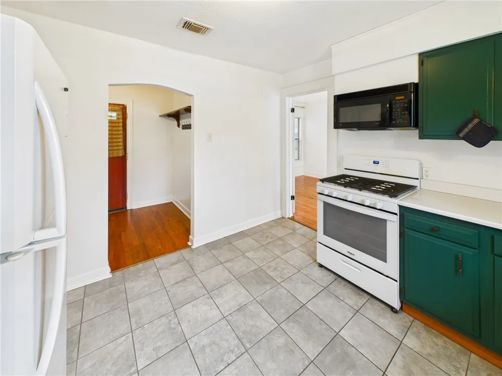 1206 E 30th Street Bryan, TX 77802