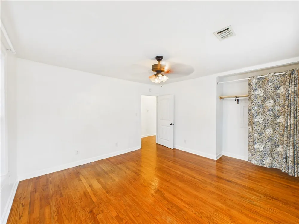 1206 E 30th Street Bryan, TX 77802