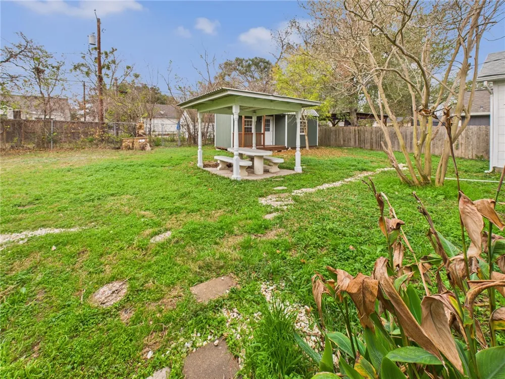 1206 E 30th Street Bryan, TX 77802