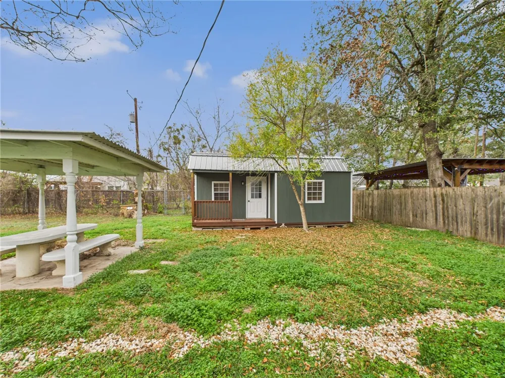1206 E 30th Street Bryan, TX 77802