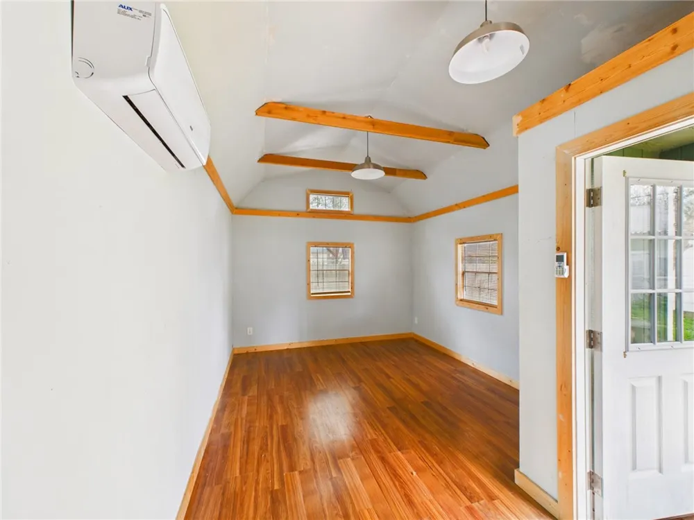 1206 E 30th Street Bryan, TX 77802