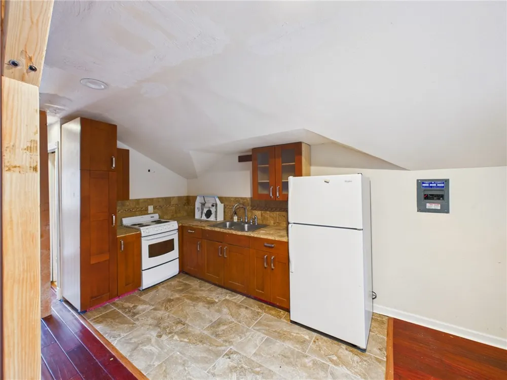 1206 E 30th Street Bryan, TX 77802