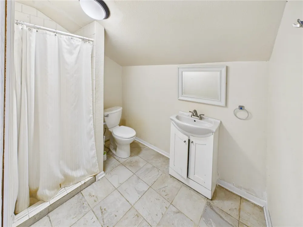 1206 E 30th Street Bryan, TX 77802