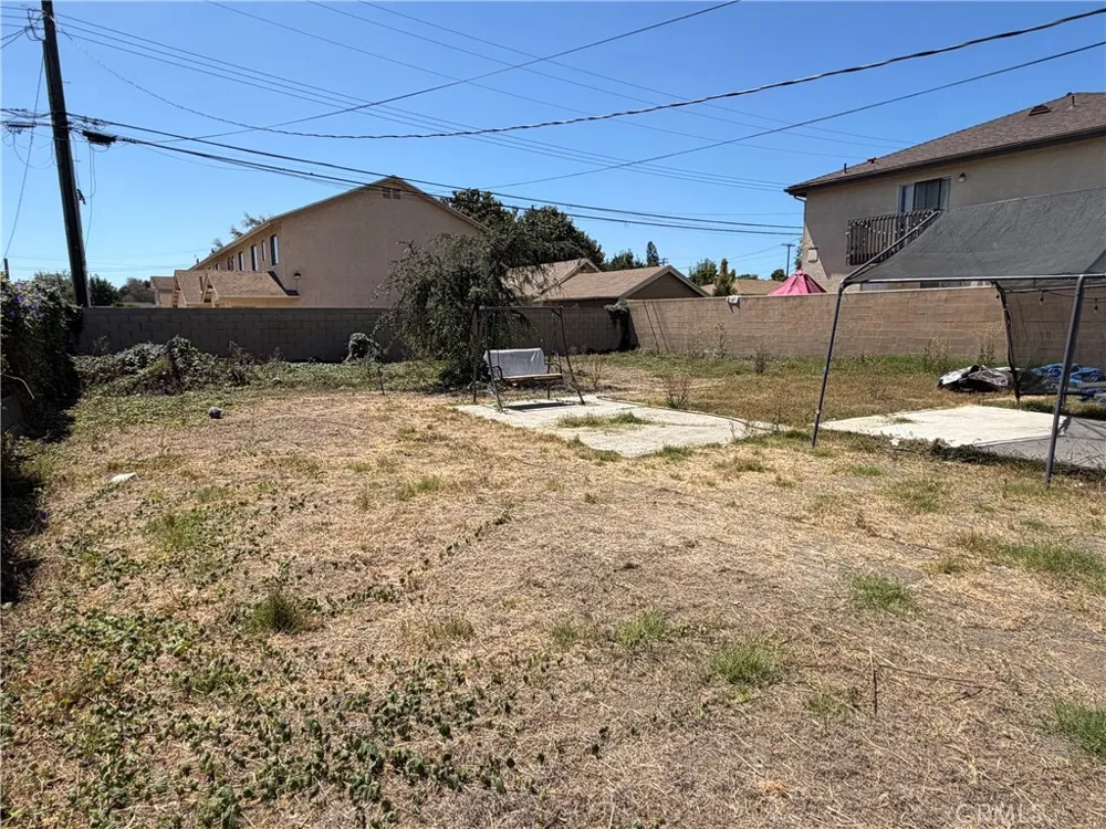 7802 12th Westminster, CA 92683