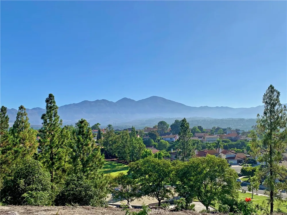 27802 Gleneagles Mission Viejo, CA 92692
