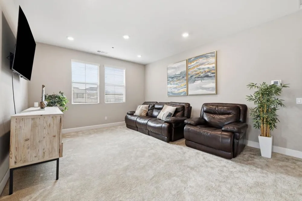 921 Cayley Avenue San Marcos, CA 92069