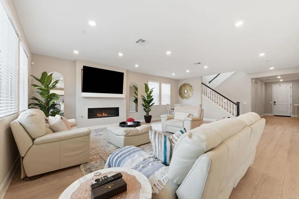 921 Cayley Avenue San Marcos, CA 92069