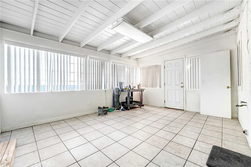 12319 Thelma Street Sun Valley, CA 91352
