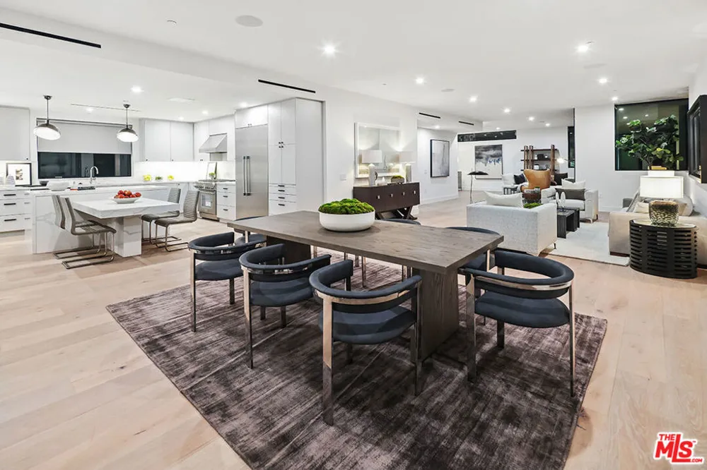 11961 Dorothy Street #2 Los Angeles, CA 90049