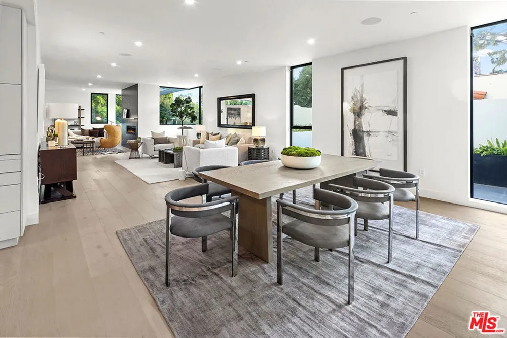 11961 Dorothy Street #2 Los Angeles, CA 90049