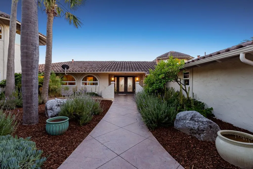 16 Kite Hill Road Santa Cruz, CA 95060