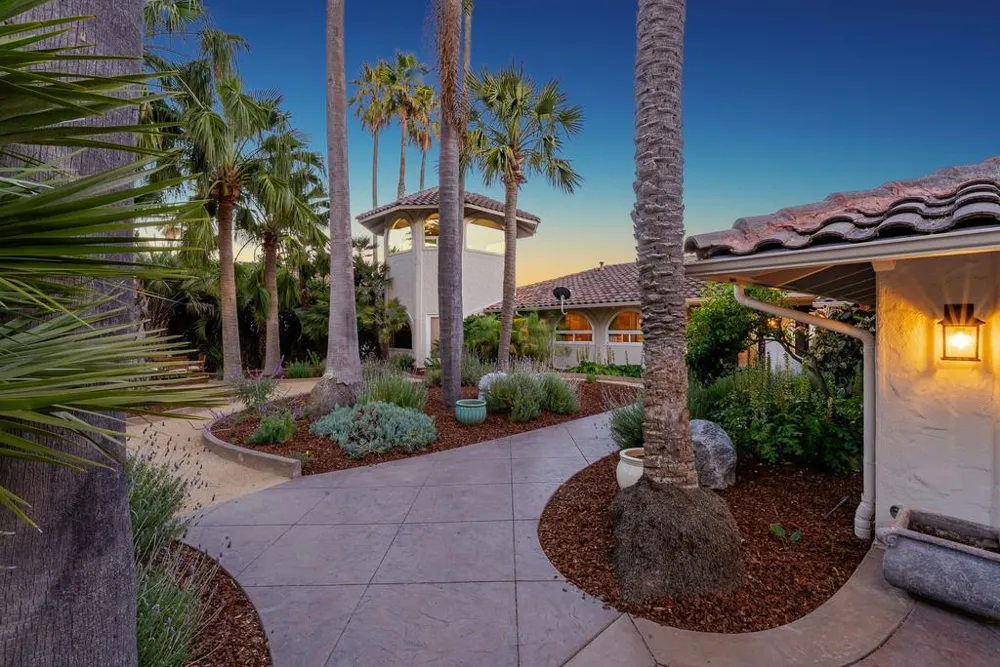 16 Kite Hill Road Santa Cruz, CA 95060