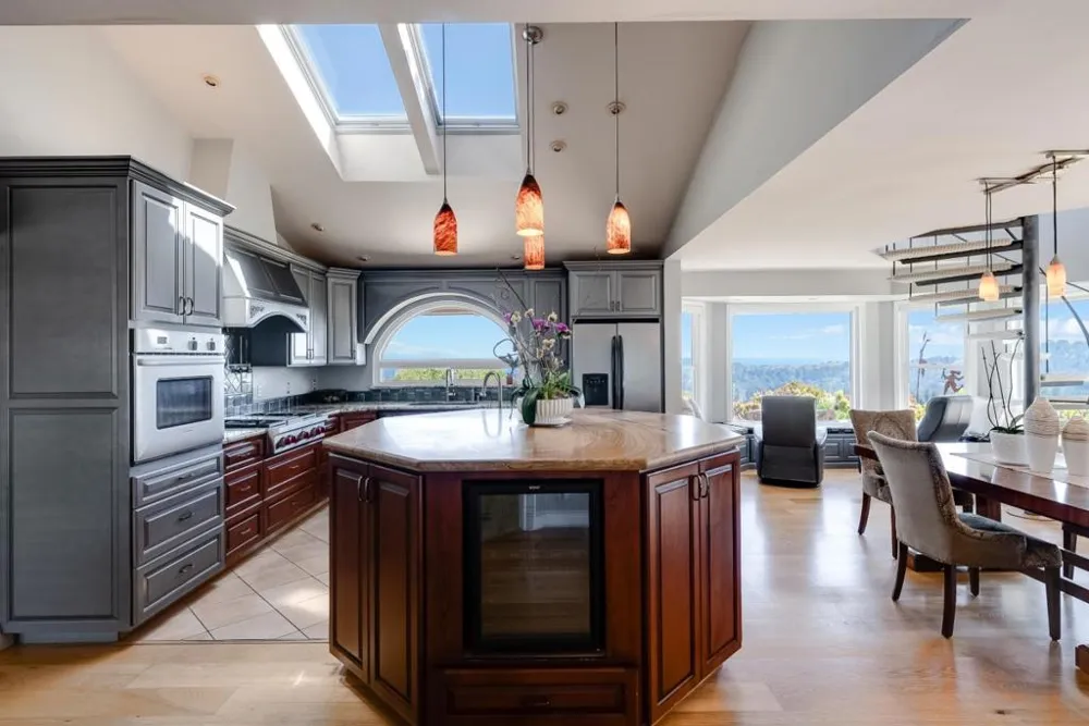 16 Kite Hill Road Santa Cruz, CA 95060