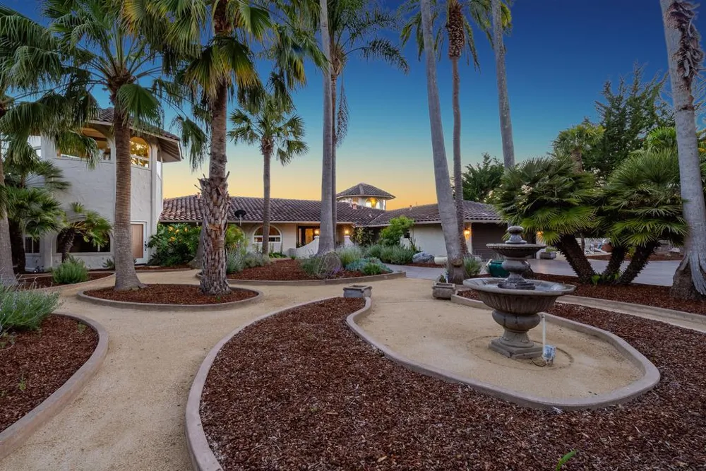 16 Kite Hill Road Santa Cruz, CA 95060