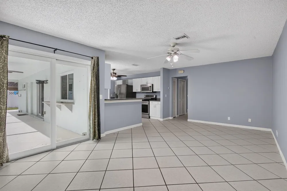 3731 NW 99th Avenue Coral Springs, FL 33065