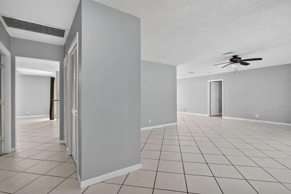 3731 NW 99th Avenue Coral Springs, FL 33065