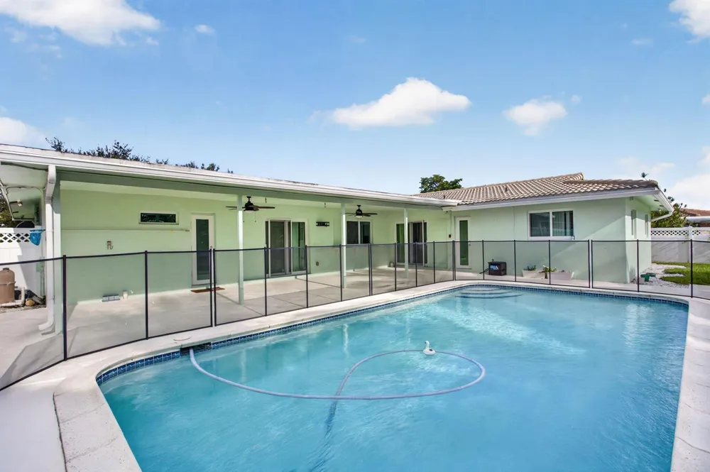 3731 NW 99th Avenue Coral Springs, FL 33065