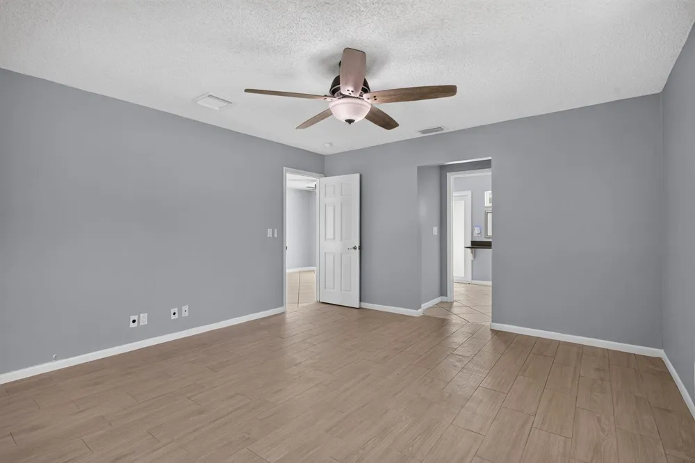 3731 NW 99th Avenue Coral Springs, FL 33065