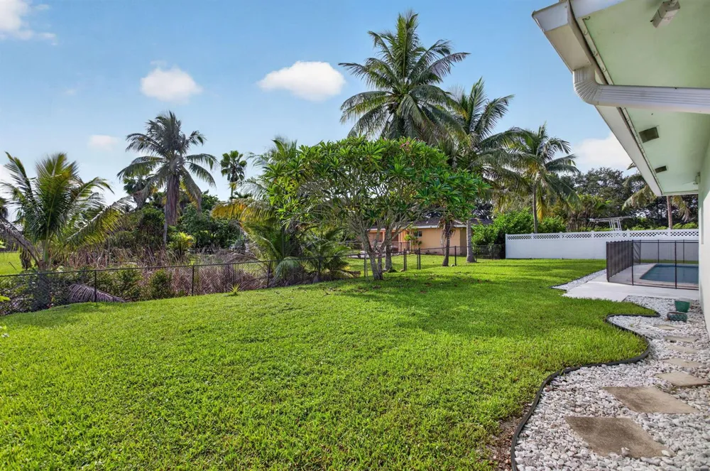 3731 NW 99th Avenue Coral Springs, FL 33065
