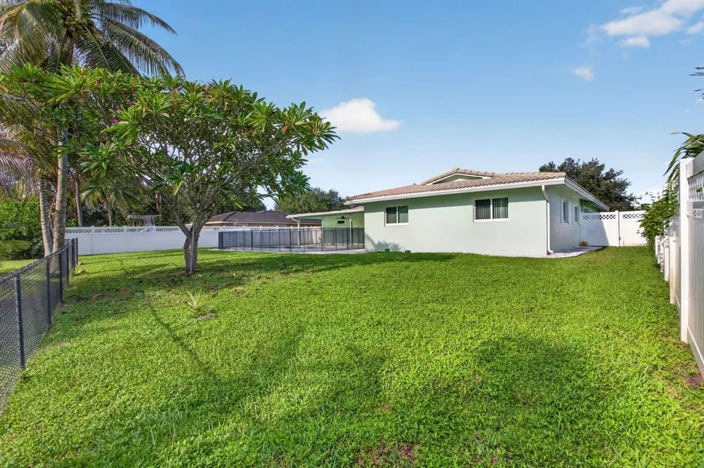 3731 NW 99th Avenue Coral Springs, FL 33065