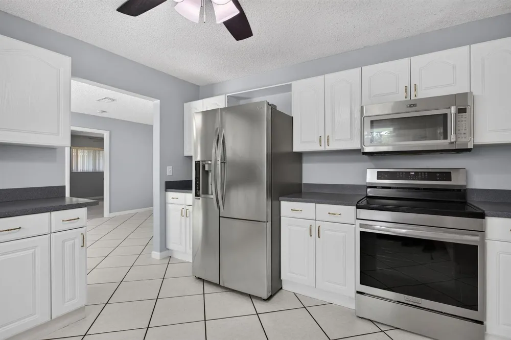 3731 NW 99th Avenue Coral Springs, FL 33065