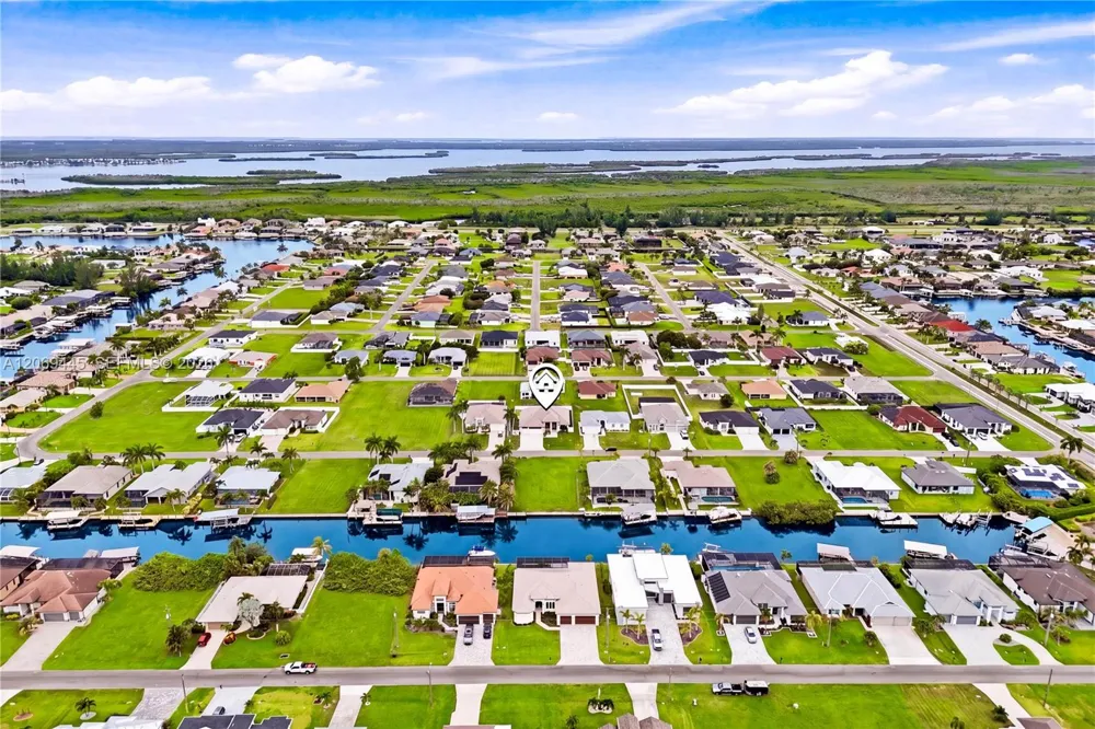 114 SW 36th Pl Other City - In The State Of Florida, FL 33991