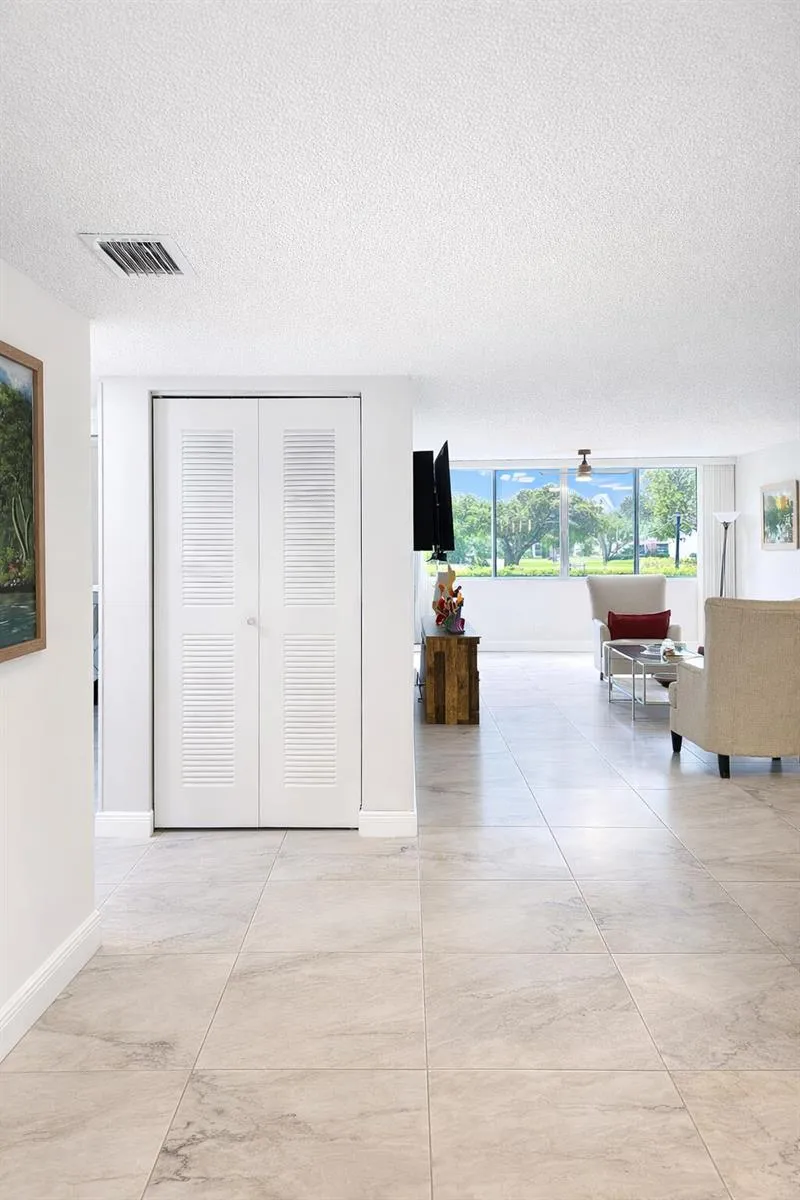6698 10th Ave Avenue #116 Lake Worth, FL 33467