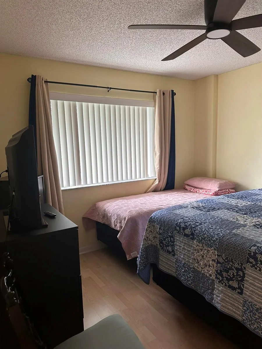 6698 10th Ave Avenue #116 Lake Worth, FL 33467
