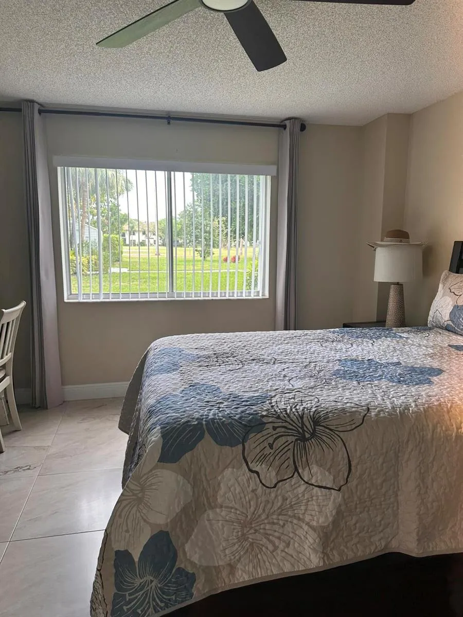 6698 10th Ave Avenue #116 Lake Worth, FL 33467