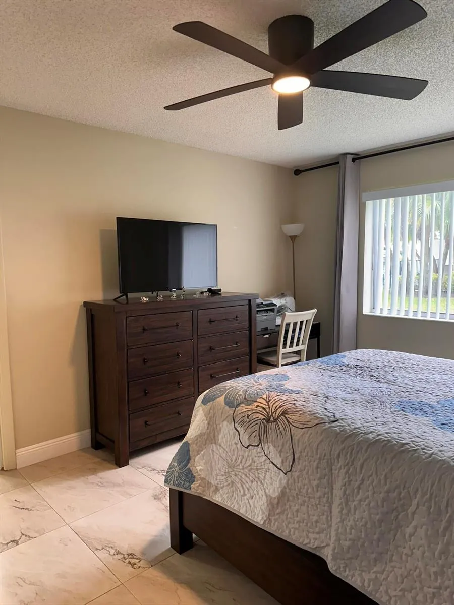 6698 10th Ave Avenue #116 Lake Worth, FL 33467