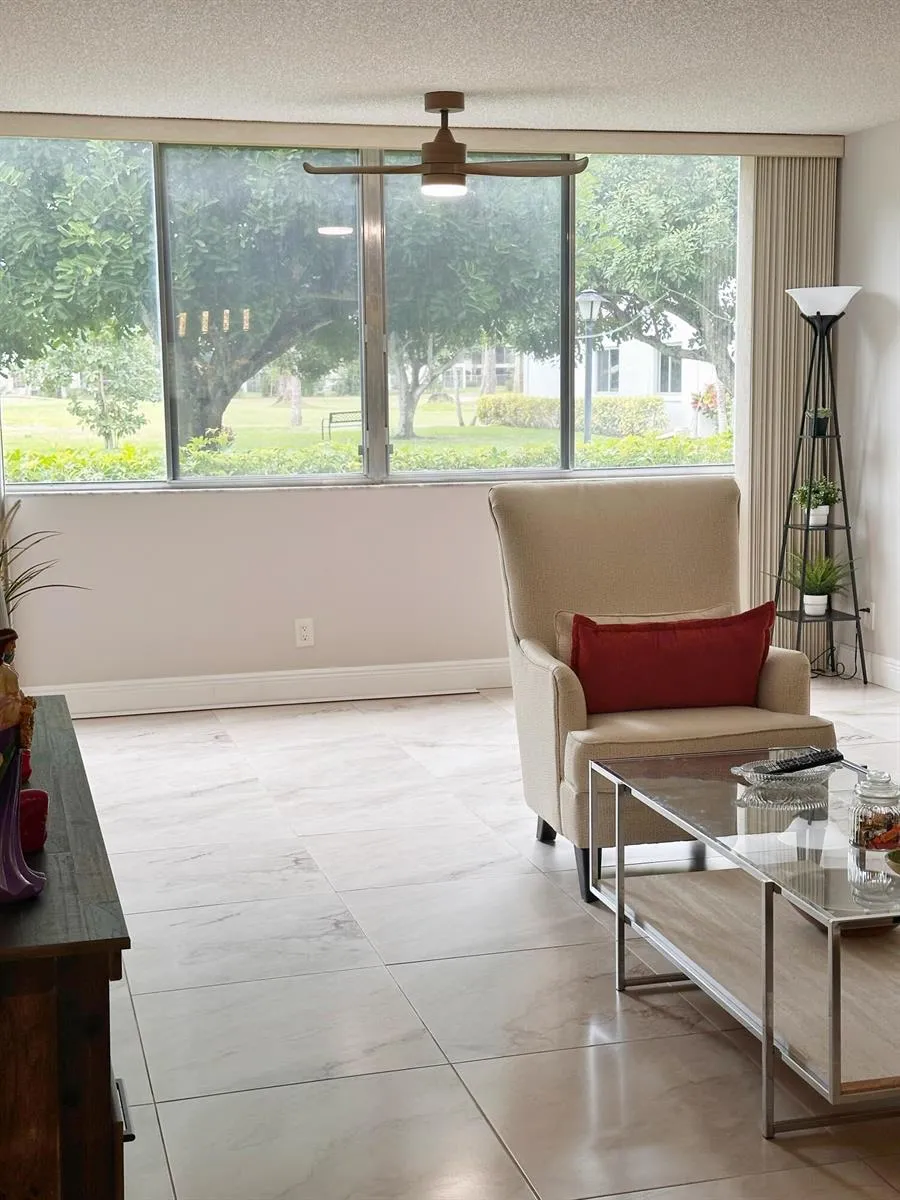 6698 10th Ave Avenue #116 Lake Worth, FL 33467