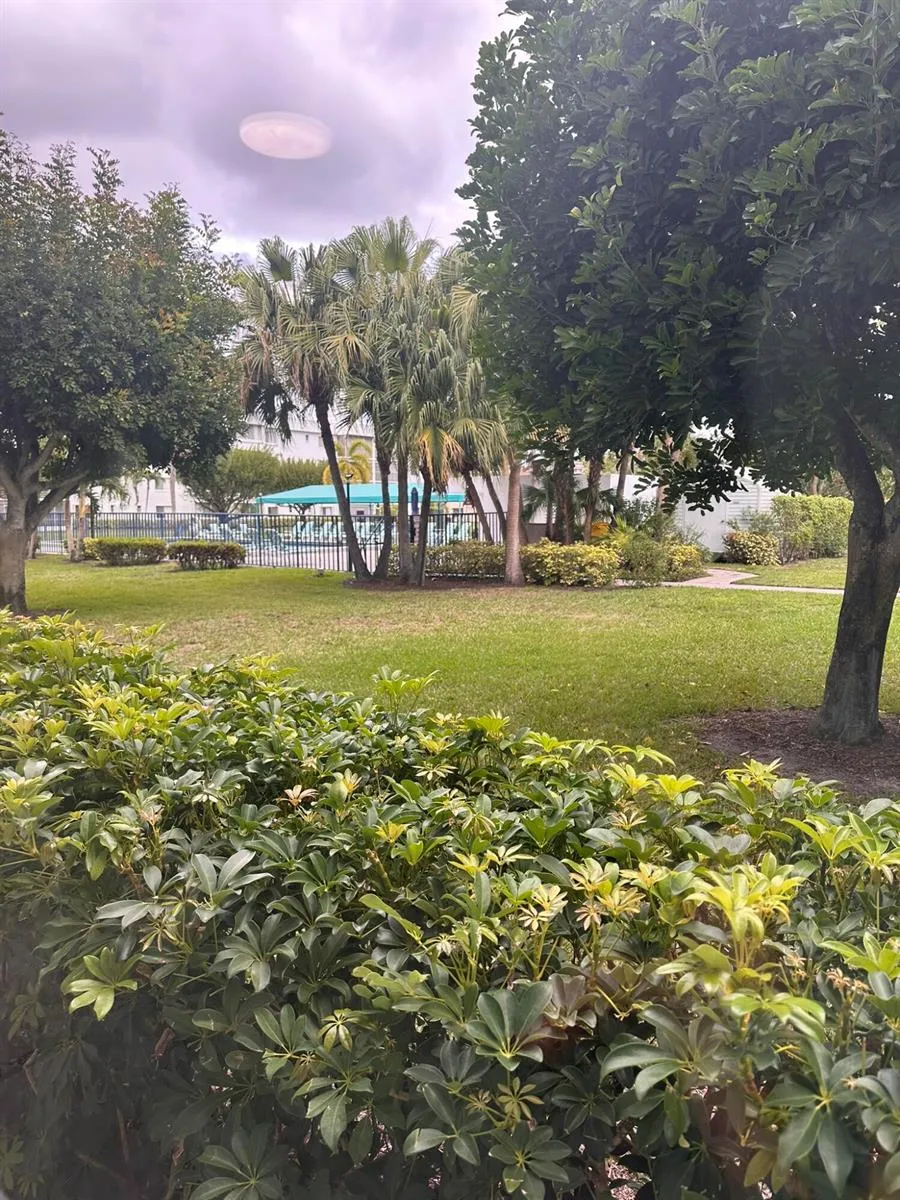 6698 10th Ave Avenue #116 Lake Worth, FL 33467