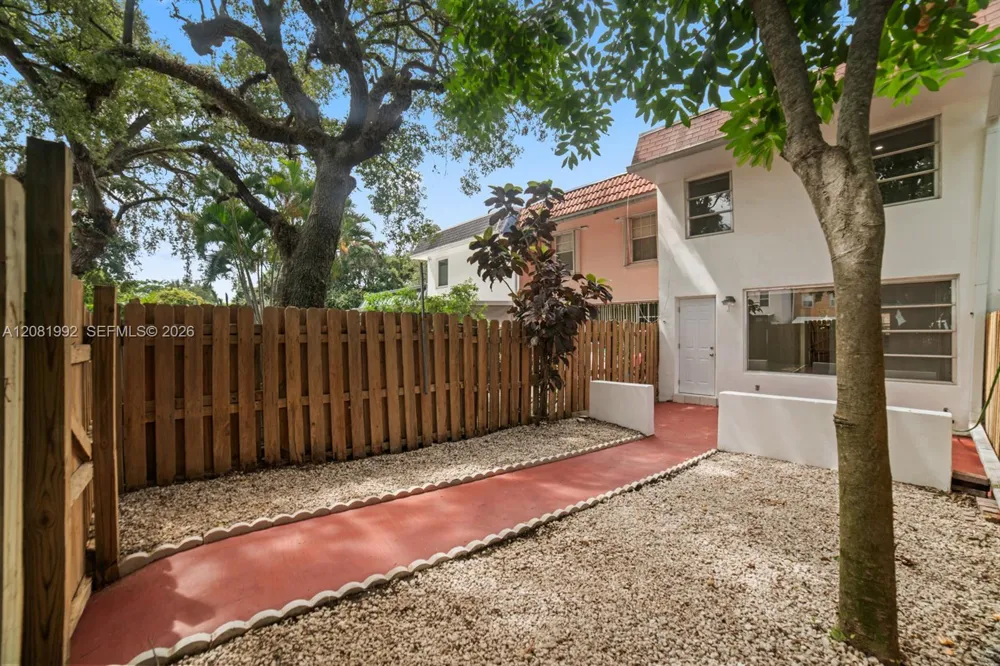 1710 NE 142nd St #1710 North Miami, FL 33181