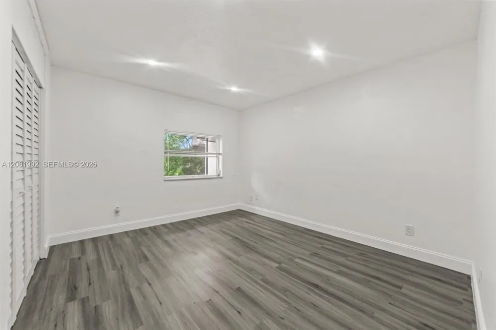 1710 NE 142nd St #1710 North Miami, FL 33181