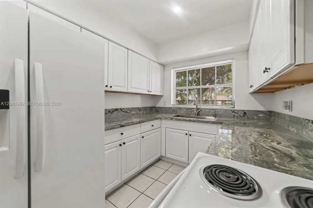 1710 NE 142nd St #1710 North Miami, FL 33181