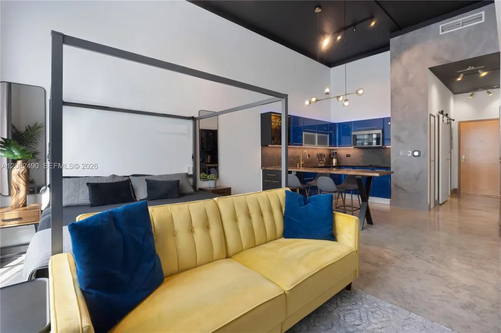 253 NE 2nd St #314 Miami, FL 33132