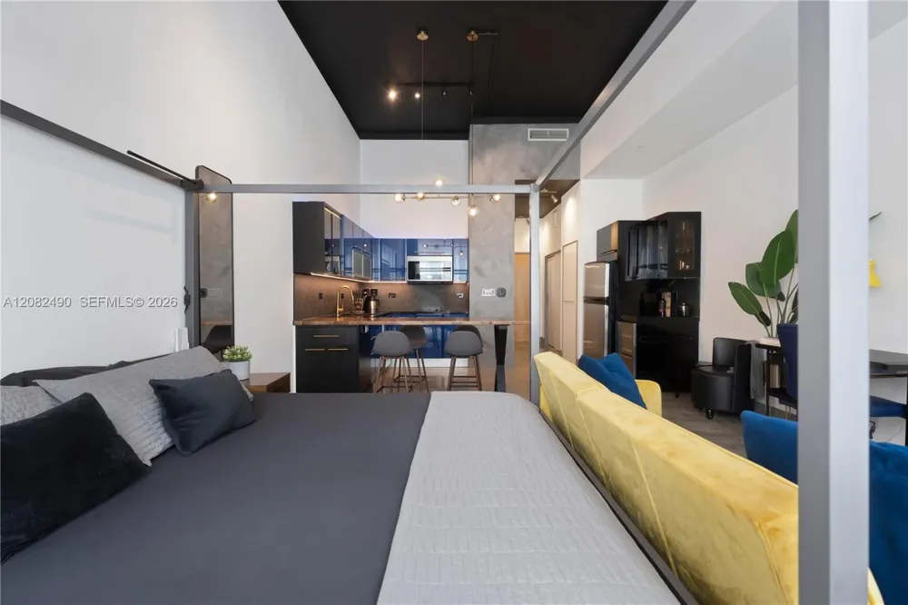 253 NE 2nd St #314 Miami, FL 33132