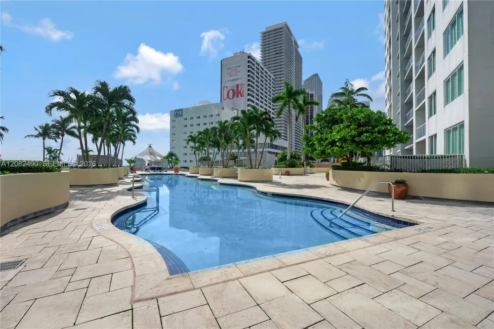 253 NE 2nd St #314 Miami, FL 33132