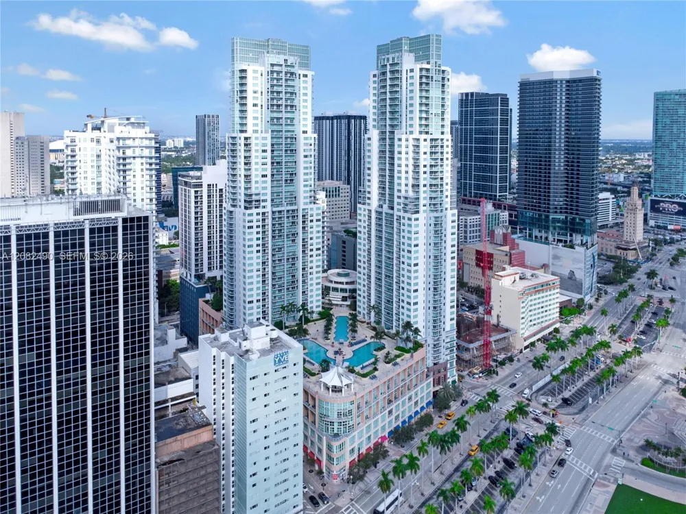 253 NE 2nd St #314 Miami, FL 33132