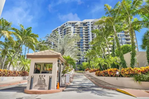 520 Brickell Key Dr #A1007