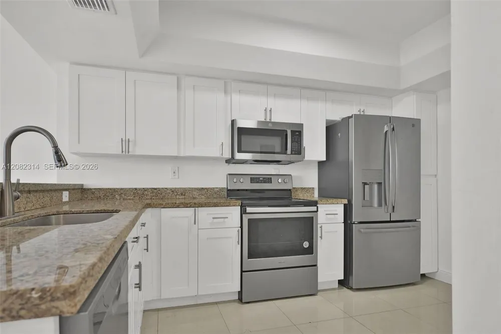 520 Brickell Key Dr #A1007 Miami, FL 33131