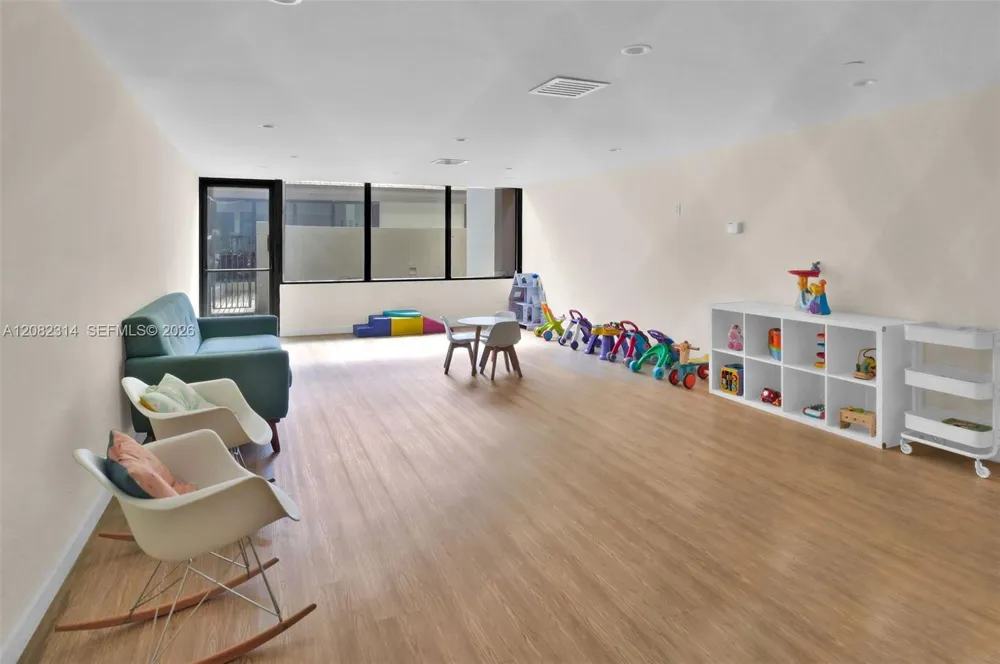 520 Brickell Key Dr #A1007 Miami, FL 33131