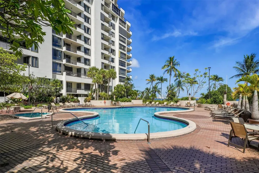 520 Brickell Key Dr #A1007 Miami, FL 33131