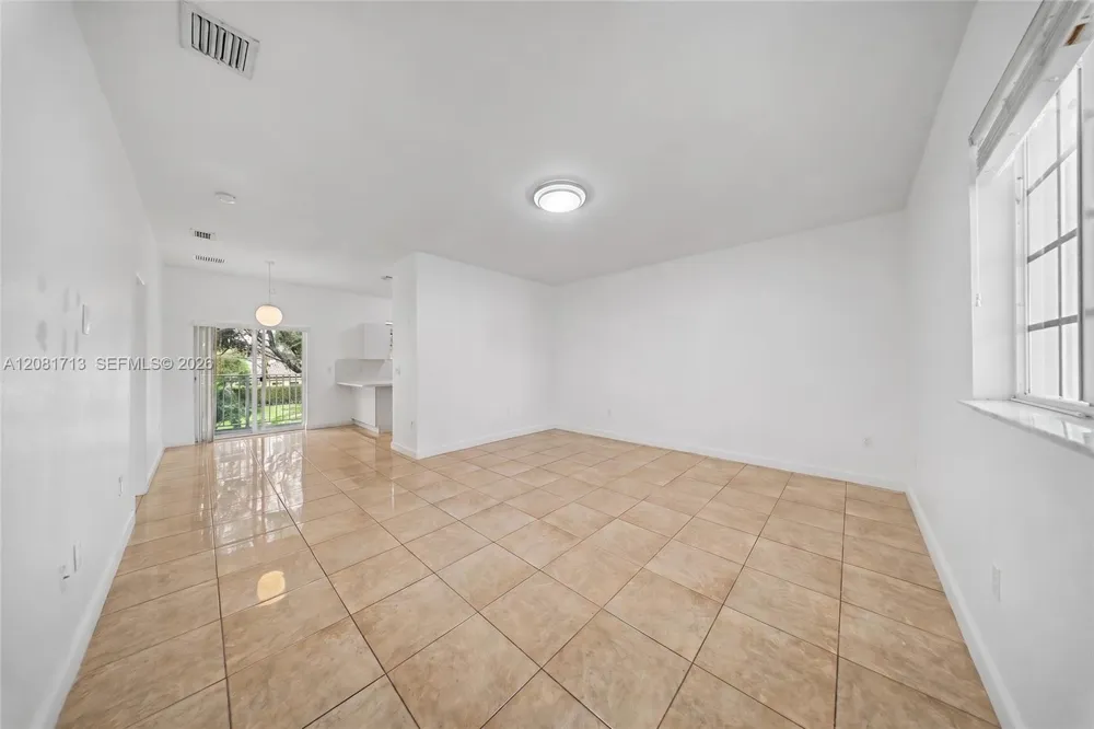 2630 NE 3rd Dr #202 Homestead, FL 33033