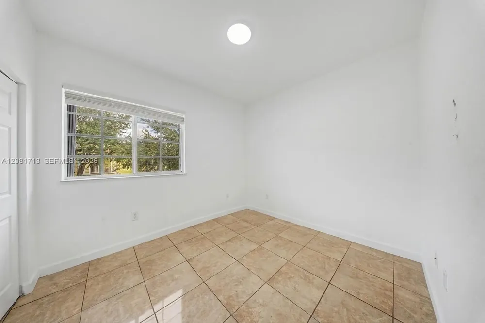 2630 NE 3rd Dr #202 Homestead, FL 33033