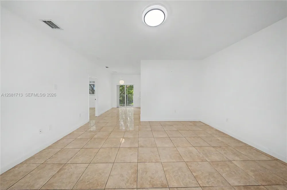 2630 NE 3rd Dr #202 Homestead, FL 33033